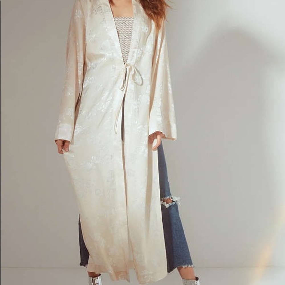 NWT!💓UO Shelly High-Slit Jacquard Kimono